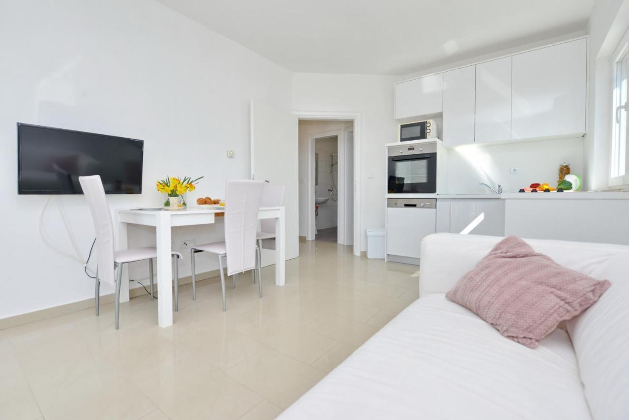 Apartments Verita Пакоштане Екстер'єр фото