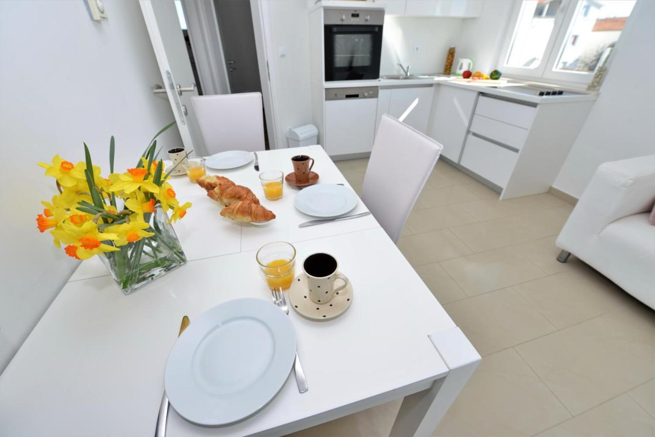 Apartments Verita Пакоштане Екстер'єр фото
