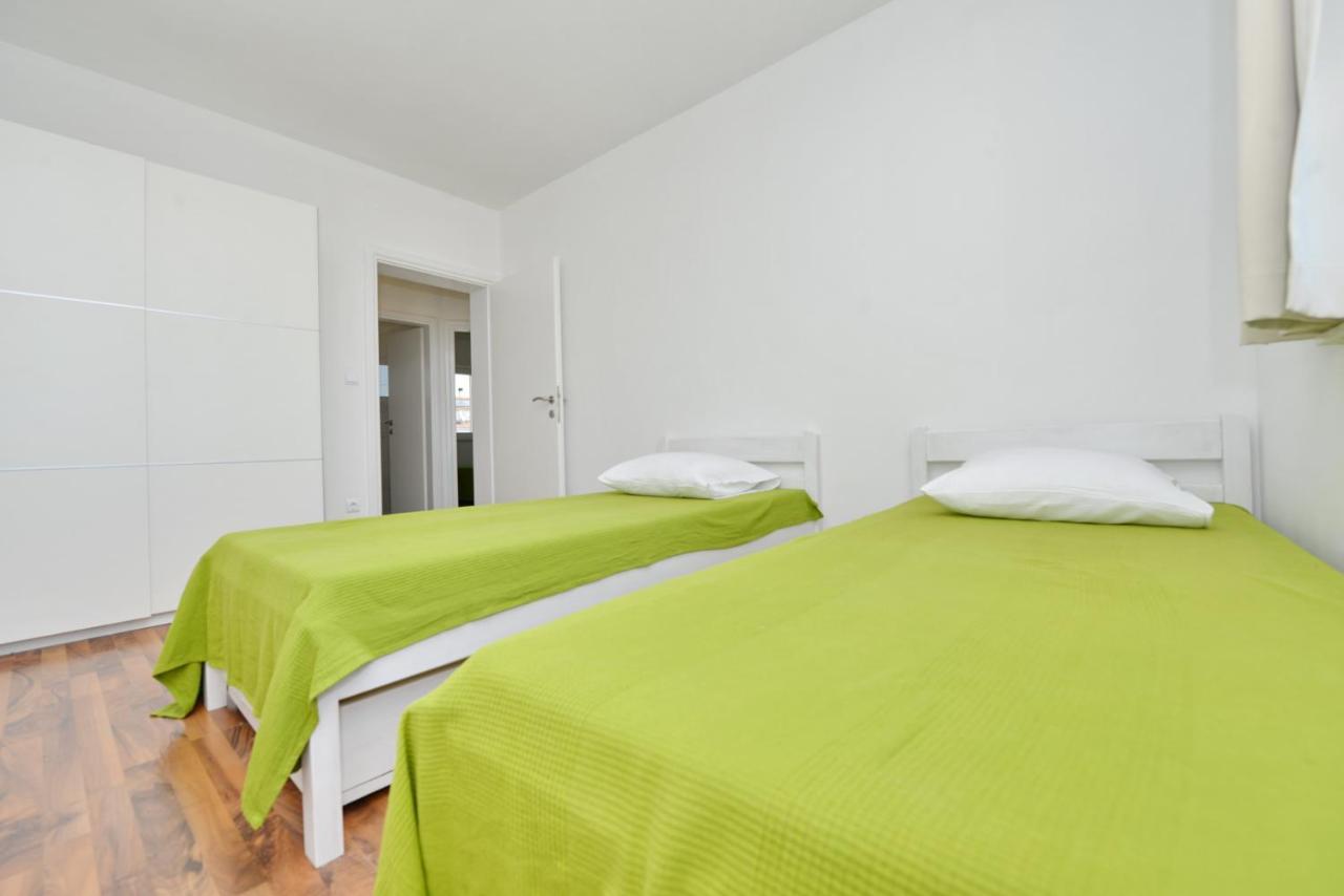 Apartments Verita Пакоштане Екстер'єр фото