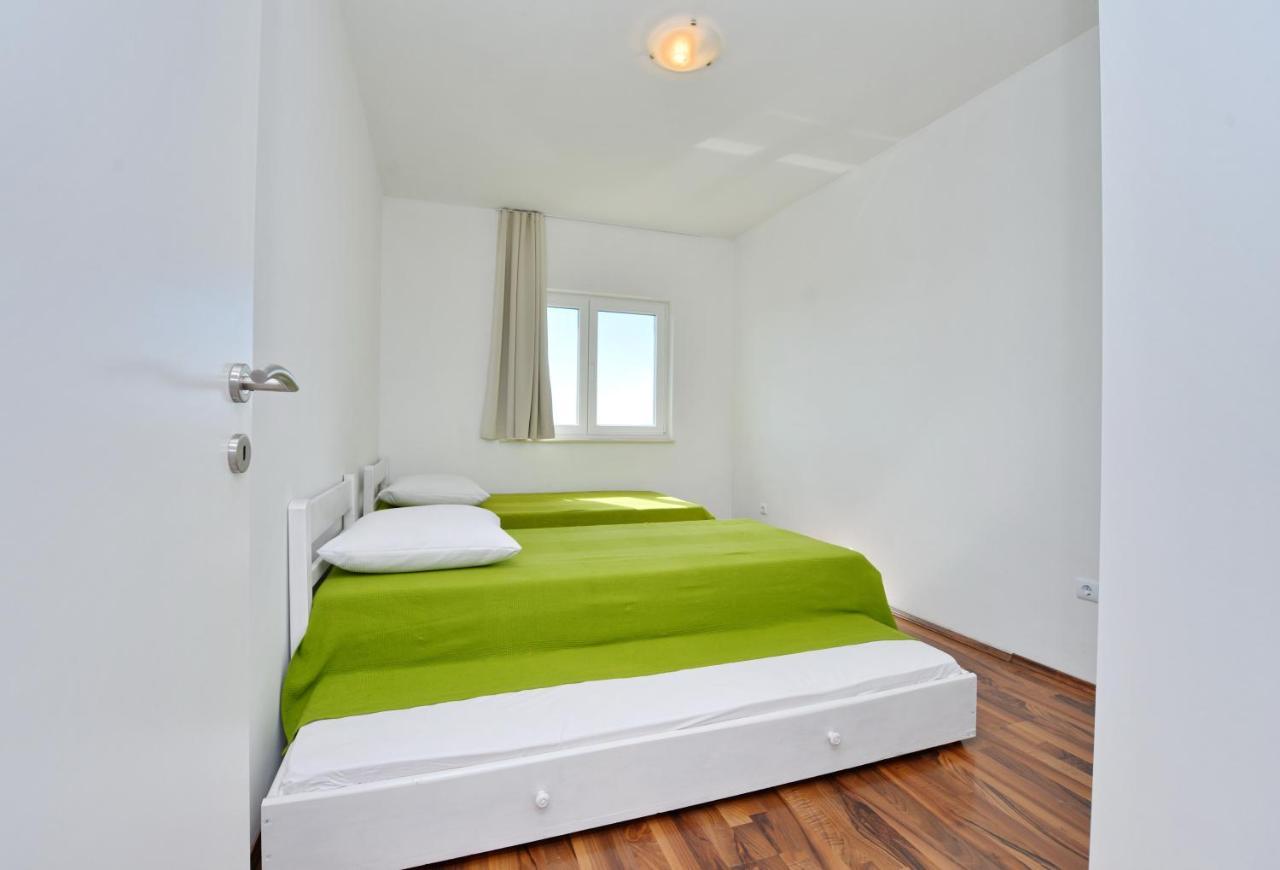 Apartments Verita Пакоштане Екстер'єр фото